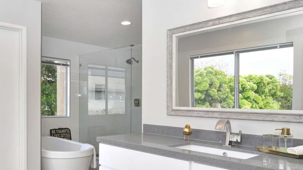 Quick Fixes: Updating Your Bathroom with a Mirror Trim Kit