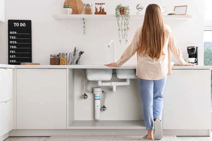 The Benefits of Installing a Built-In Water Filtration System in Your Kitchen